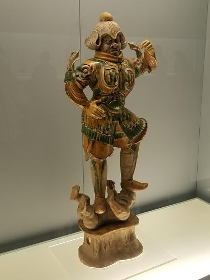 Shanghai Museum statue