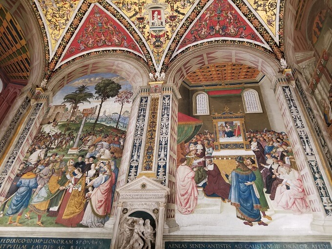 piccolimini library frescos